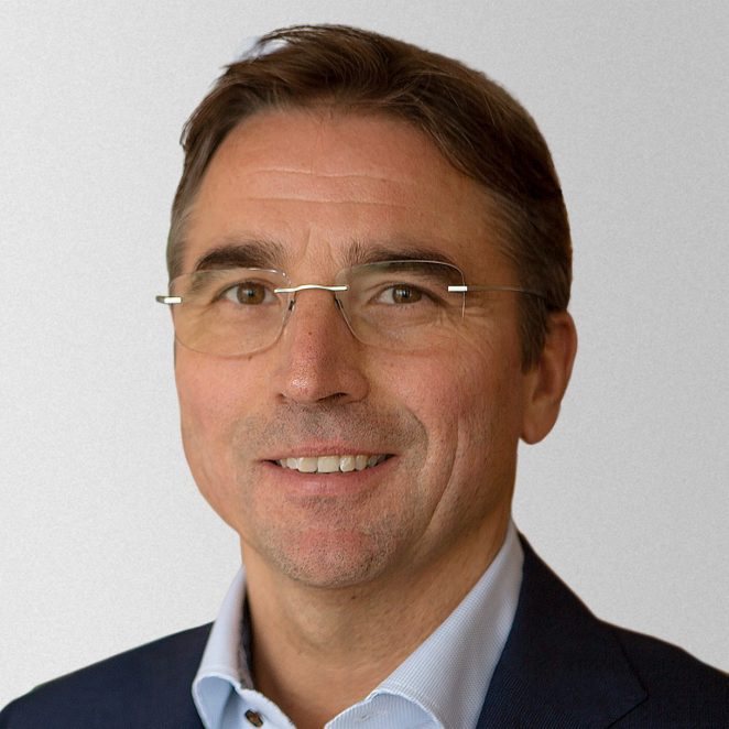 Pär Näslund - CEO tf. Sales Director